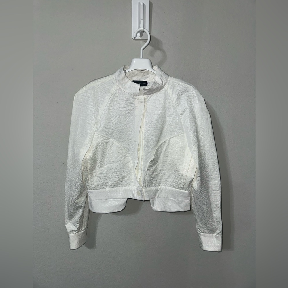 Hanh Merriman White Button‎ up Longsleeve Medium